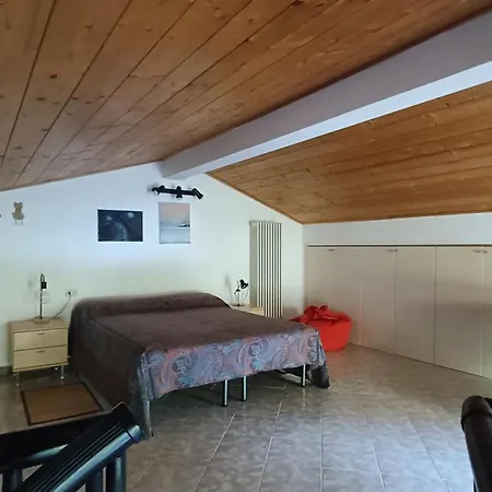 Апартаменты Casa Il Volo Сан-Дзено-ди-Монтанья
